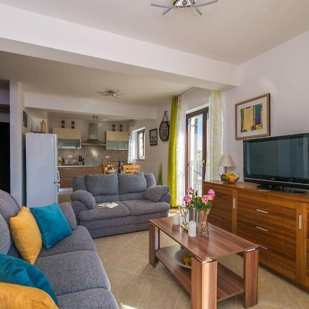 Apartment Carpe Diem Premantura Eksteriør bilde